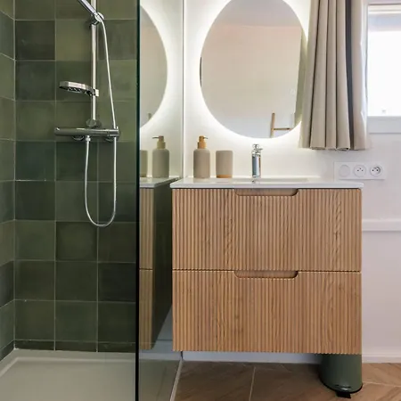 12, Boulevard Jean Jaures - *