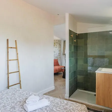 12, Boulevard Jean Jaures - *