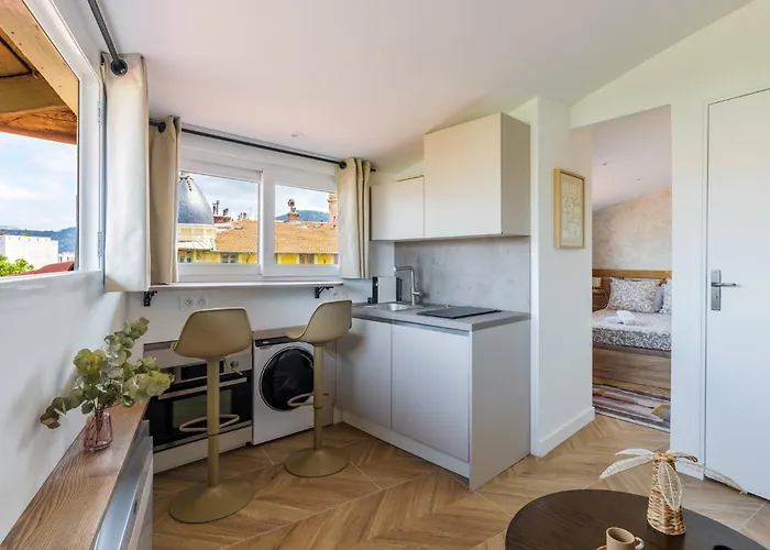 Lägenhet 12, Boulevard Jean Jaures -